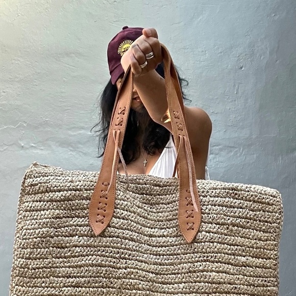 Rare New, Hi-end, Unique, Beautiful, Hand-Woven Twined Beach Bag 100% Raffia - Picture 3 of 8